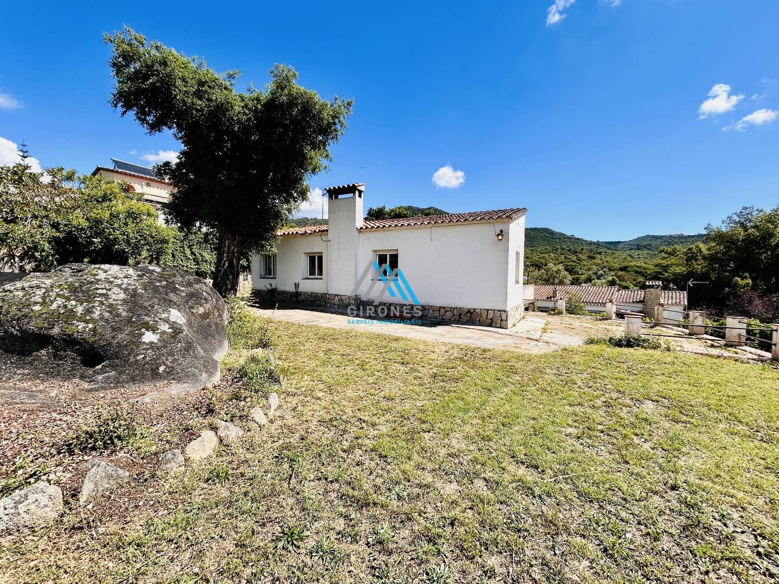 3 sovrum Villa till salu i Roca de Malvet med garage - 330 000 € (Ref: 9890778)