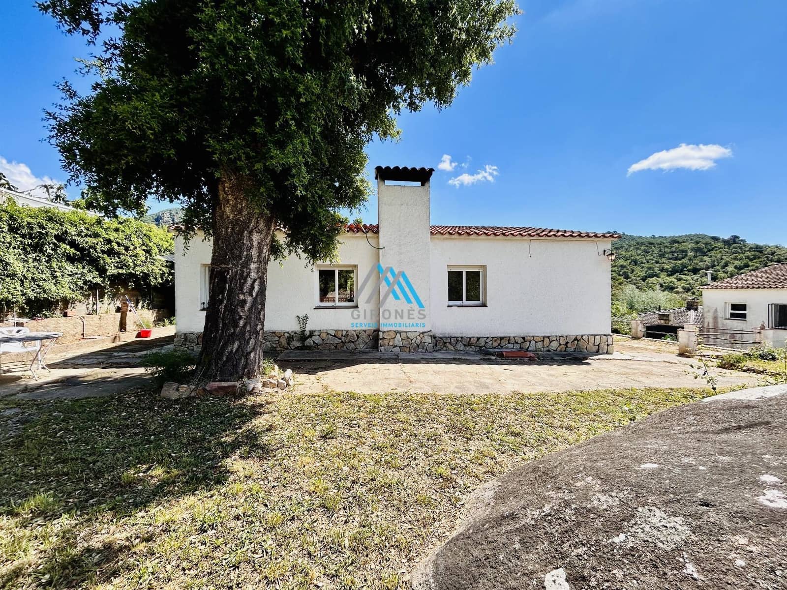 3 sovrum Villa till salu i Roca de Malvet med garage - 330 000 € (Ref: 9890778)