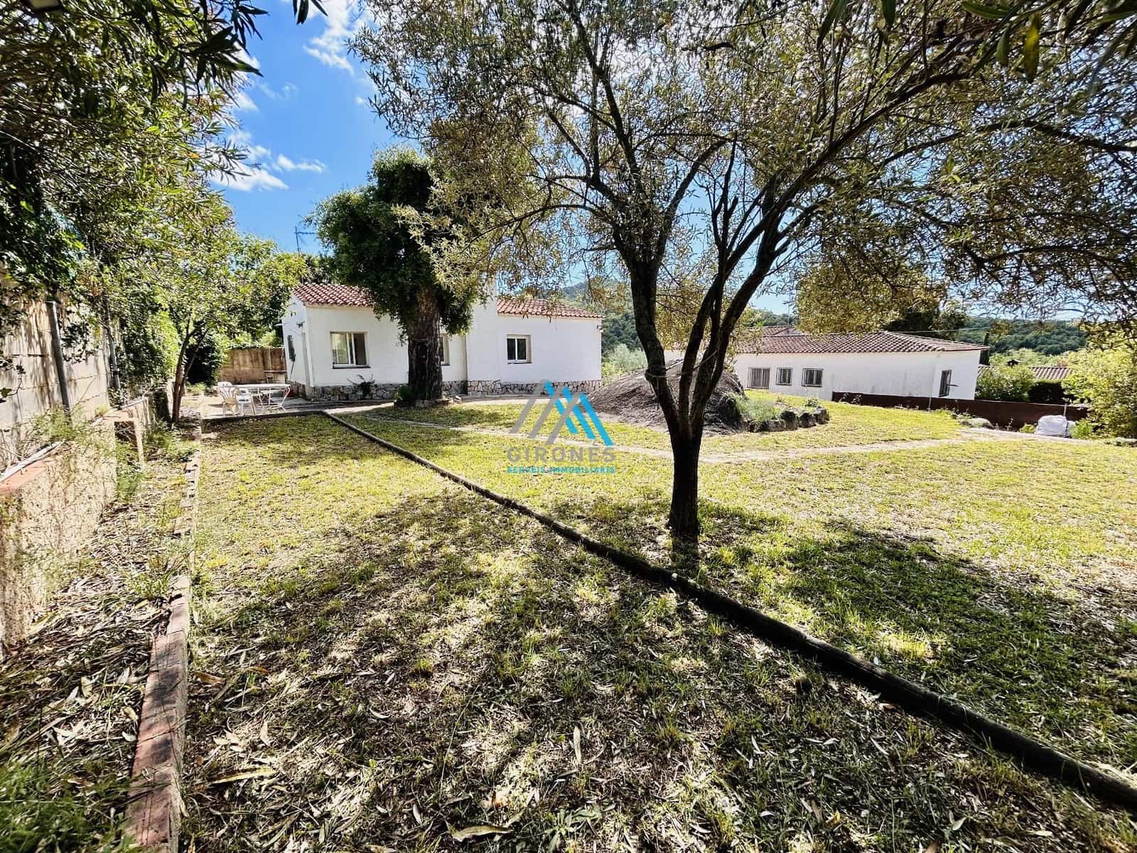 3 sovrum Villa till salu i Roca de Malvet med garage - 330 000 € (Ref: 9890778)