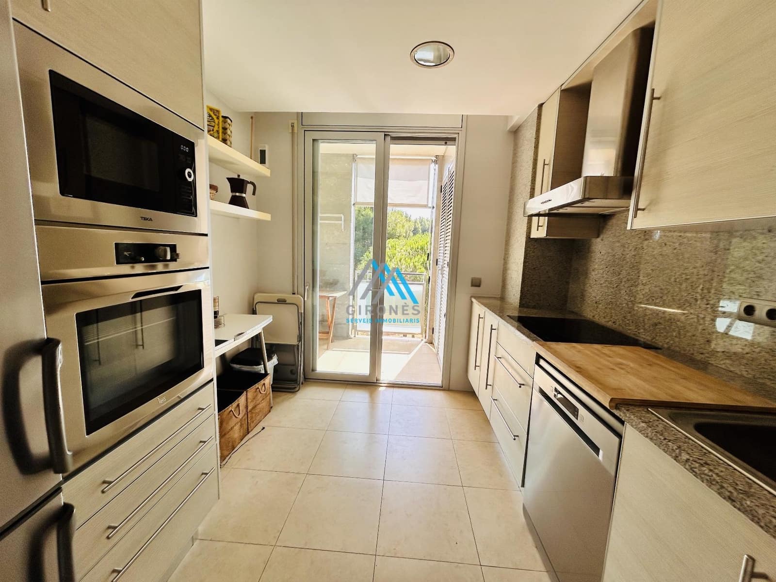 3 sypialnia Penthouse na sprzedaż w S'Agaro z basenem garażem - 550 000 € (Ref: 9890780)