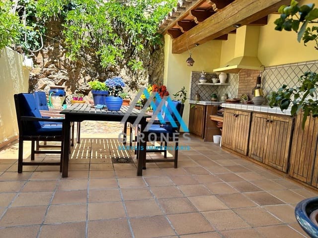 3 sovrum Hus till salu i Llafranc, Palafrugell med garage - 920 000 € (Ref: 9890783)