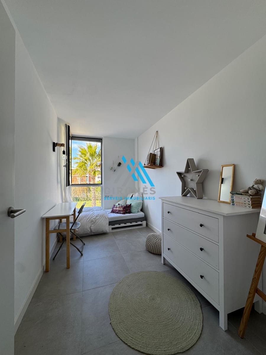 3 sypialnia Mieszkanie do wynajęcia w Platja d'Aro z basenem garażem - 1 250 € (Ref: 9890784)