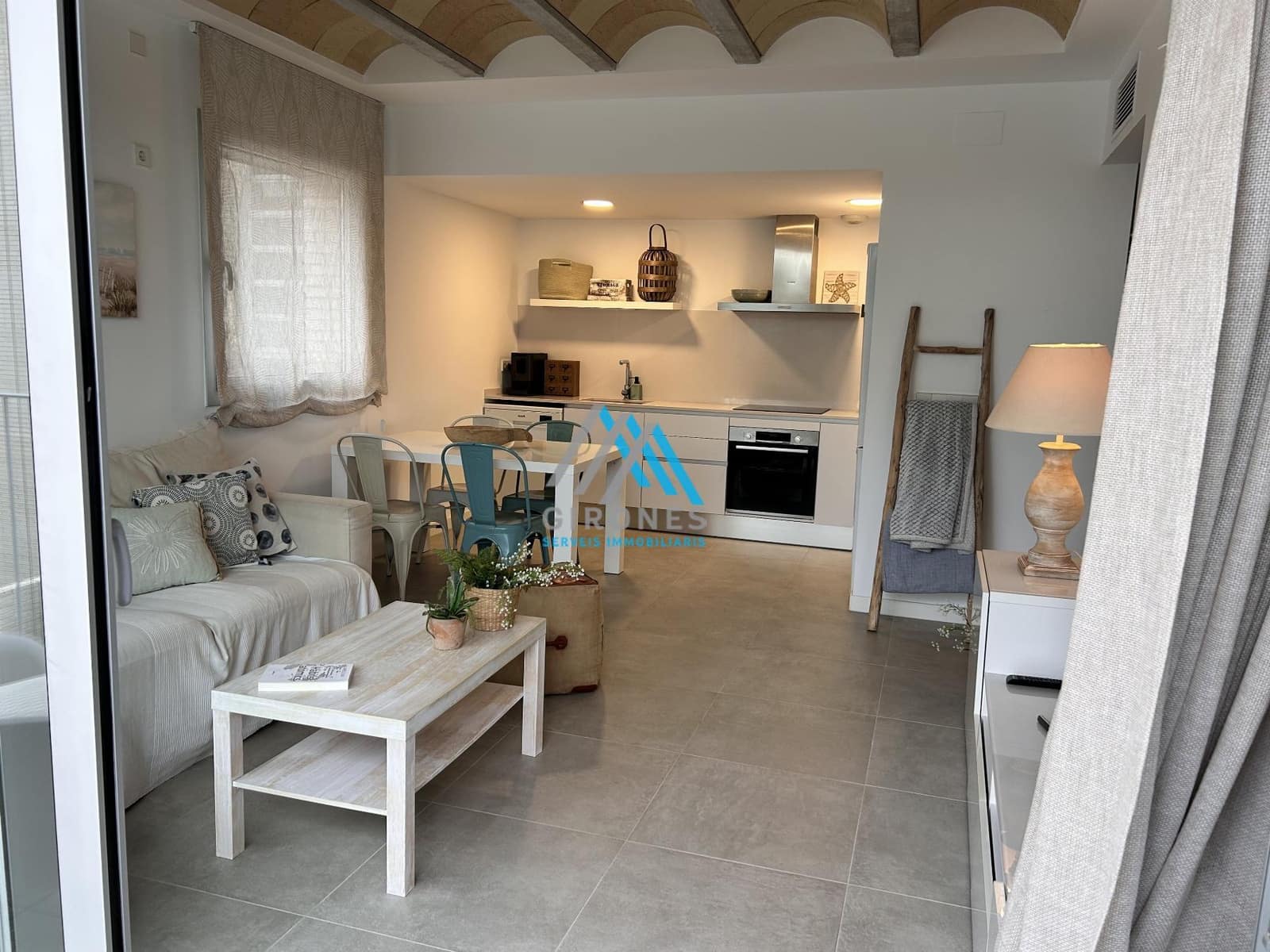 3 sypialnia Mieszkanie do wynajęcia w Platja d'Aro z basenem garażem - 1 250 € (Ref: 9890784)