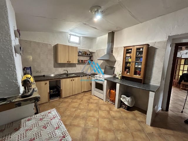 4 slaapkamer Huis te koop in Sant Feliu de Guíxols - € 250.000 (Ref: 9890785)