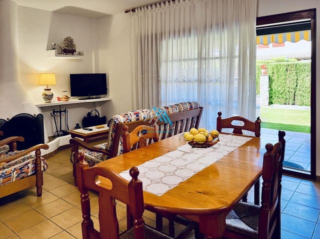 3 soverom Kjedet enebolig til leie i Sant Antoni de Calonge, Calonge i Sant Antoni med svømmebasseng garasje - € 5 000 (Ref: 9909779)