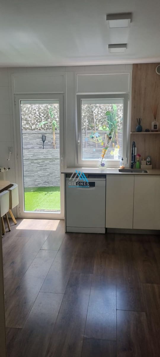 3 soverom Rekkehus til leie i Sant Feliu de Guixols med garasje - € 7 900 (Ref: 9909780)