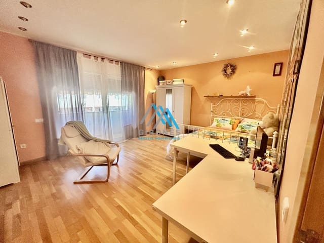 5 camera da letto Villetta Bifamiliare in vendita in Santa Cristina d'Aro con piscina - 530.000 € (Rif: 9909781)