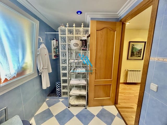 5 camera da letto Villetta Bifamiliare in vendita in Santa Cristina d'Aro con piscina - 530.000 € (Rif: 9909781)