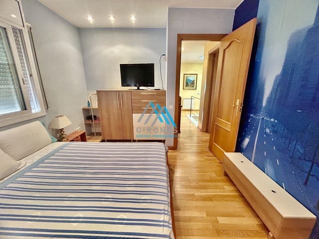 5 camera da letto Villetta Bifamiliare in vendita in Santa Cristina d'Aro con piscina - 530.000 € (Rif: 9909781)