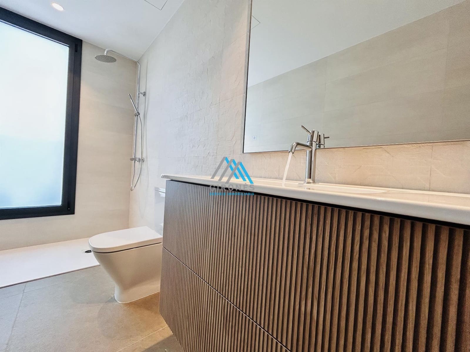 Villa for sale in S'Agaro with pool - € 1,300,000 (Ref: 9927588)