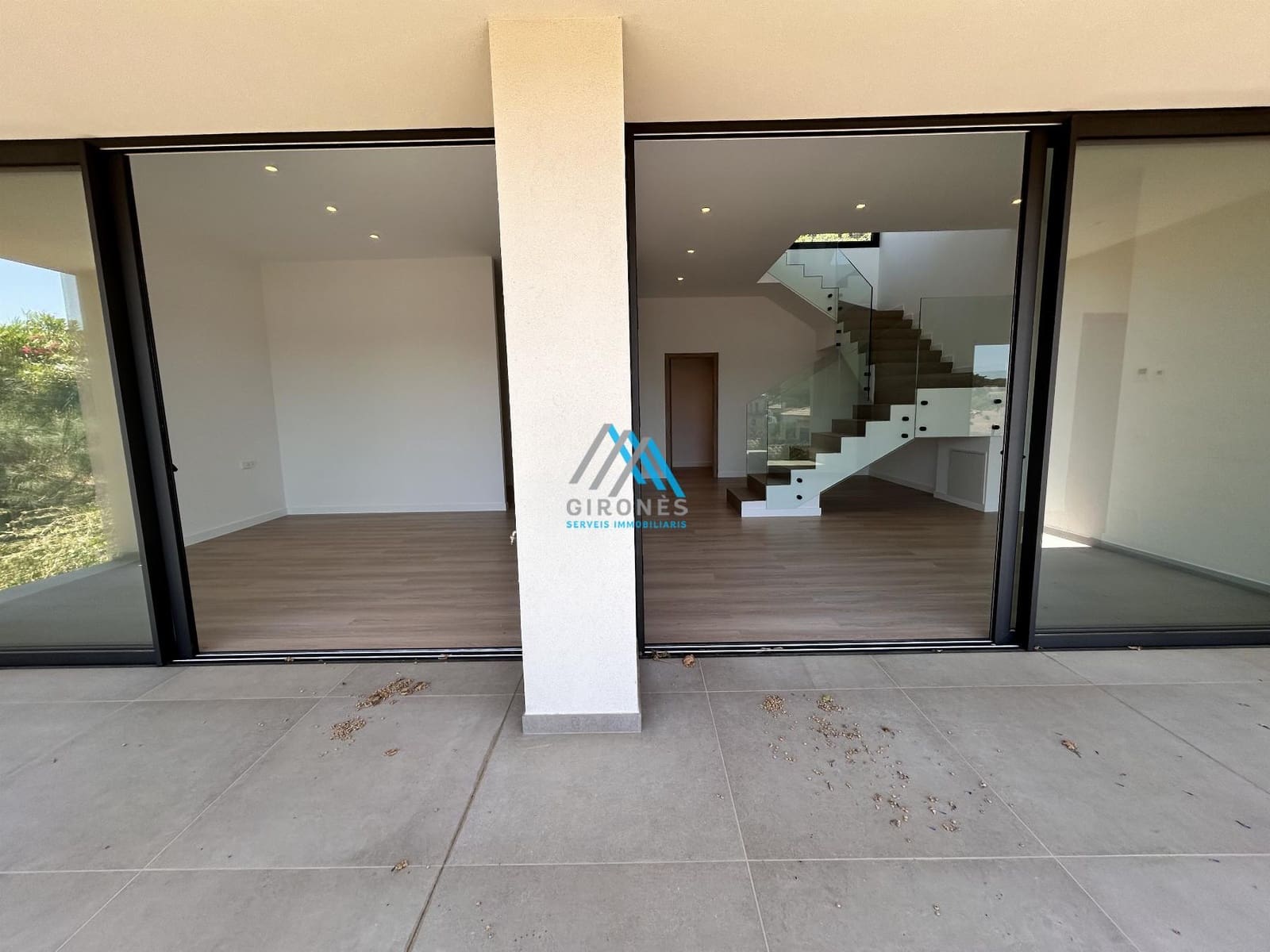 Villa for sale in S'Agaro with pool - € 1,300,000 (Ref: 9927588)