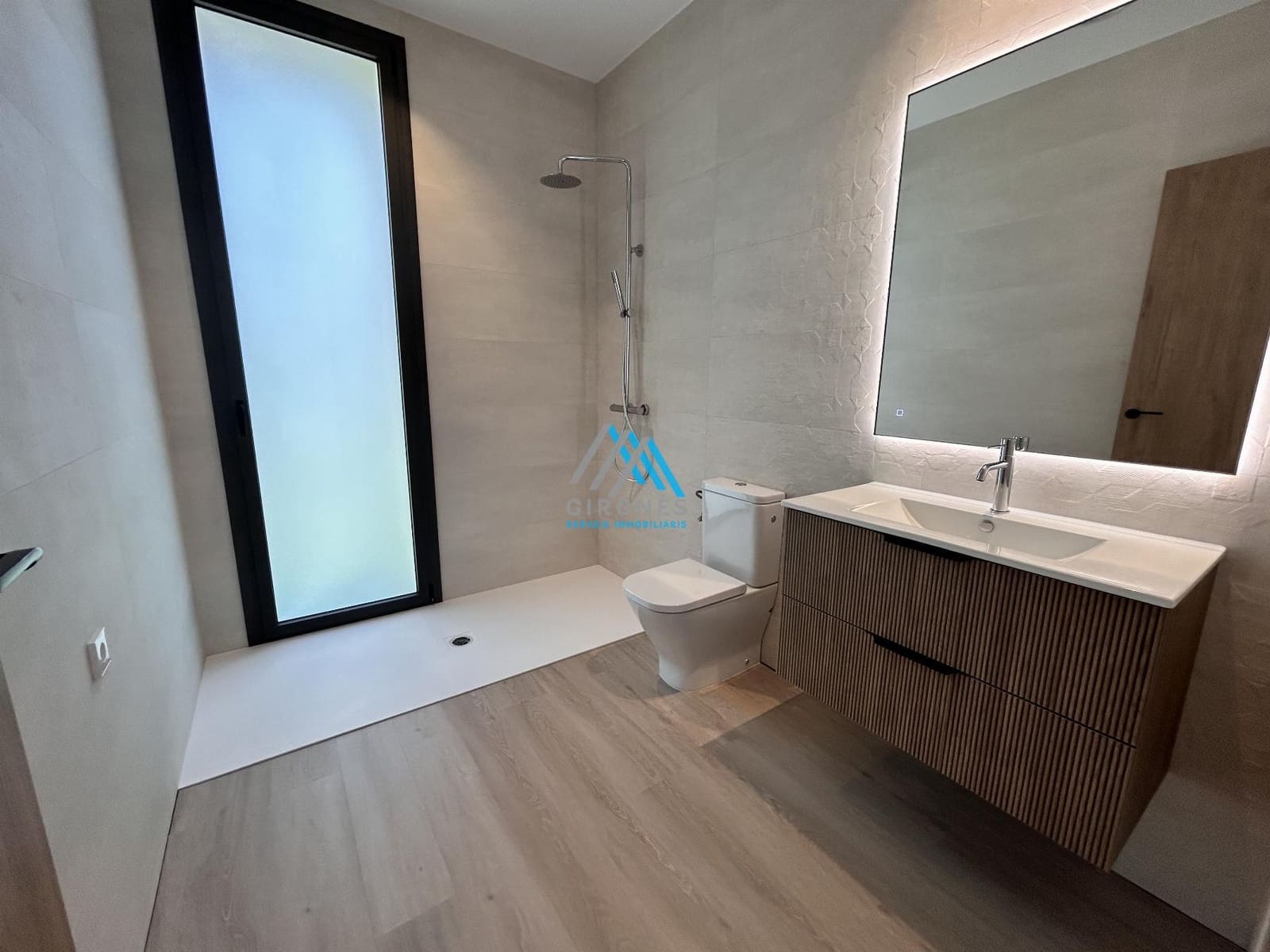 Villa for sale in S'Agaro with pool - € 1,300,000 (Ref: 9927588)