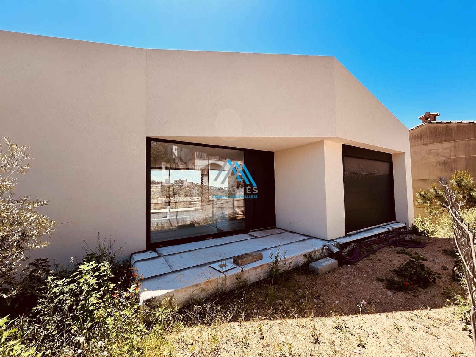 Villa for sale in S'Agaro with pool - € 1,300,000 (Ref: 9927588)