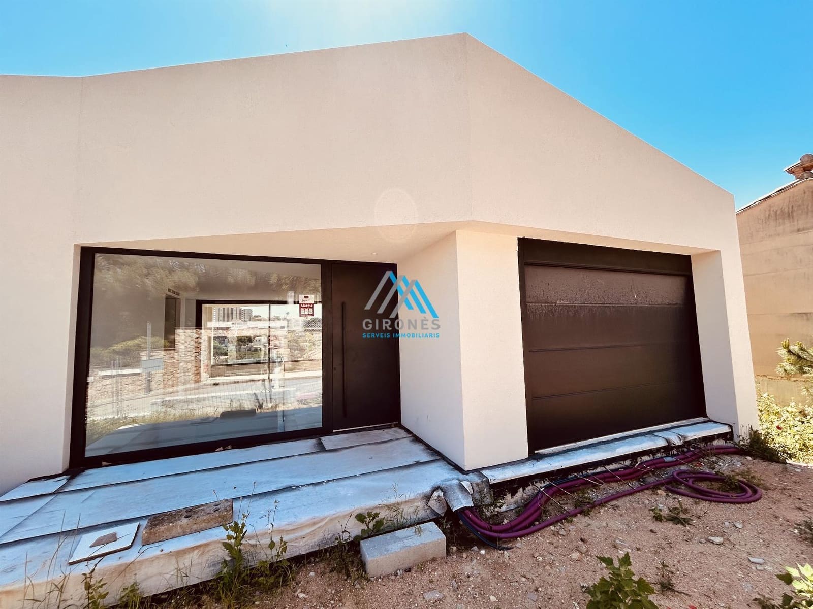 Villa for sale in S'Agaro with pool - € 1,300,000 (Ref: 9927588)