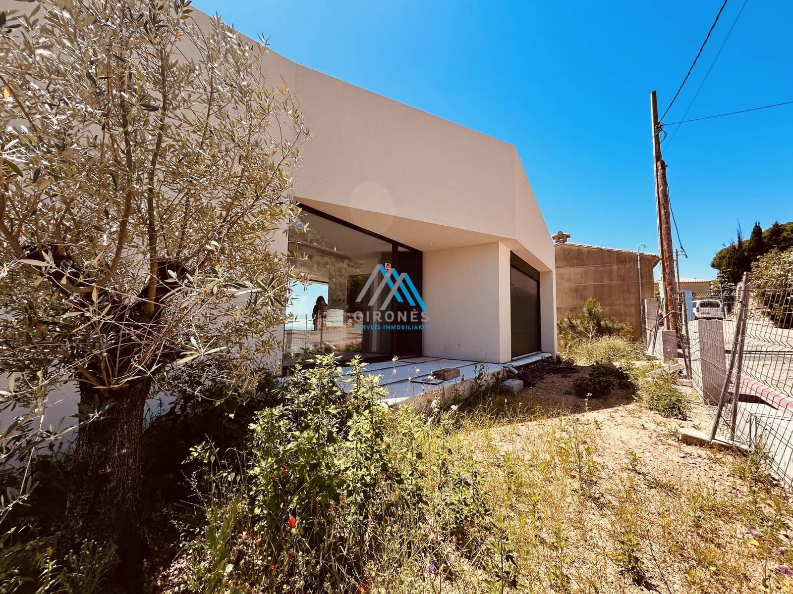 Villa for sale in S'Agaro with pool - € 1,300,000 (Ref: 9927588)