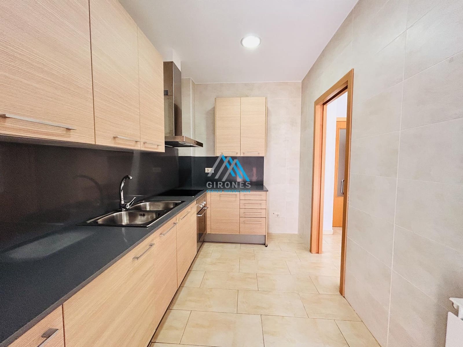 2 soveværelse Lejlighed til salg i Sant Feliu de Guixols med garage - € 285.000 (Ref: 9945887)