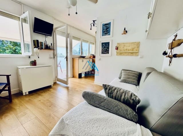 Apartamento de 1 habitación en Sant Feliu de Guíxols en alquiler con garaje - 1.600 € (Ref: 9958849)