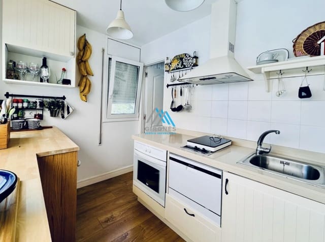 Apartamento de 1 habitación en Sant Feliu de Guíxols en alquiler con garaje - 1.600 € (Ref: 9958849)