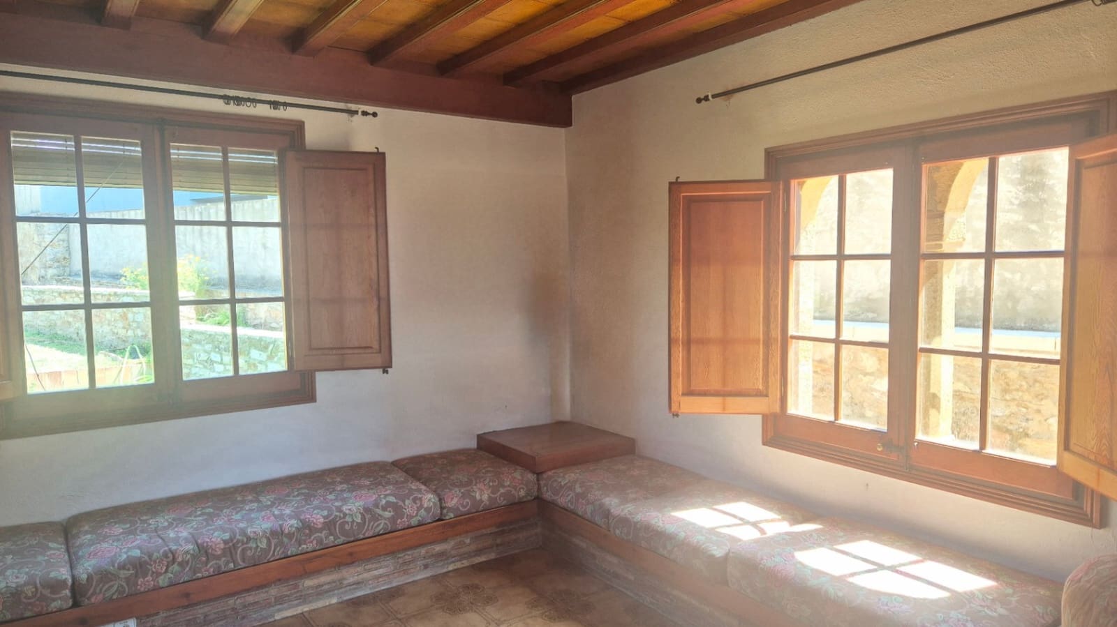 Villa for sale in Begur - € 1,300,000 (Ref: 9852206)