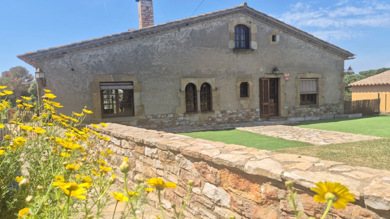 Villa for sale in Begur - € 1,300,000 (Ref: 9852206)