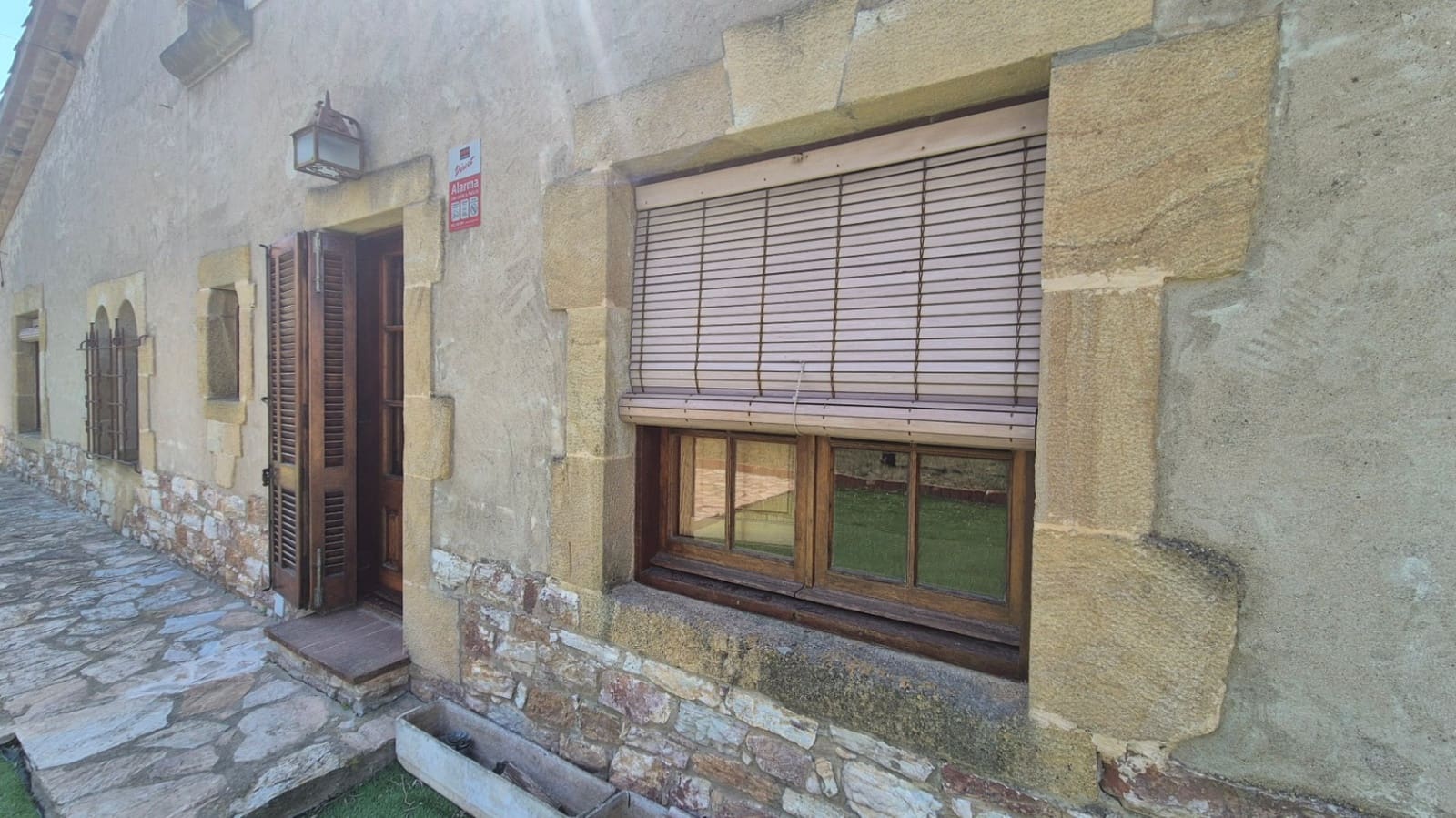Villa for sale in Begur - € 1,300,000 (Ref: 9852206)