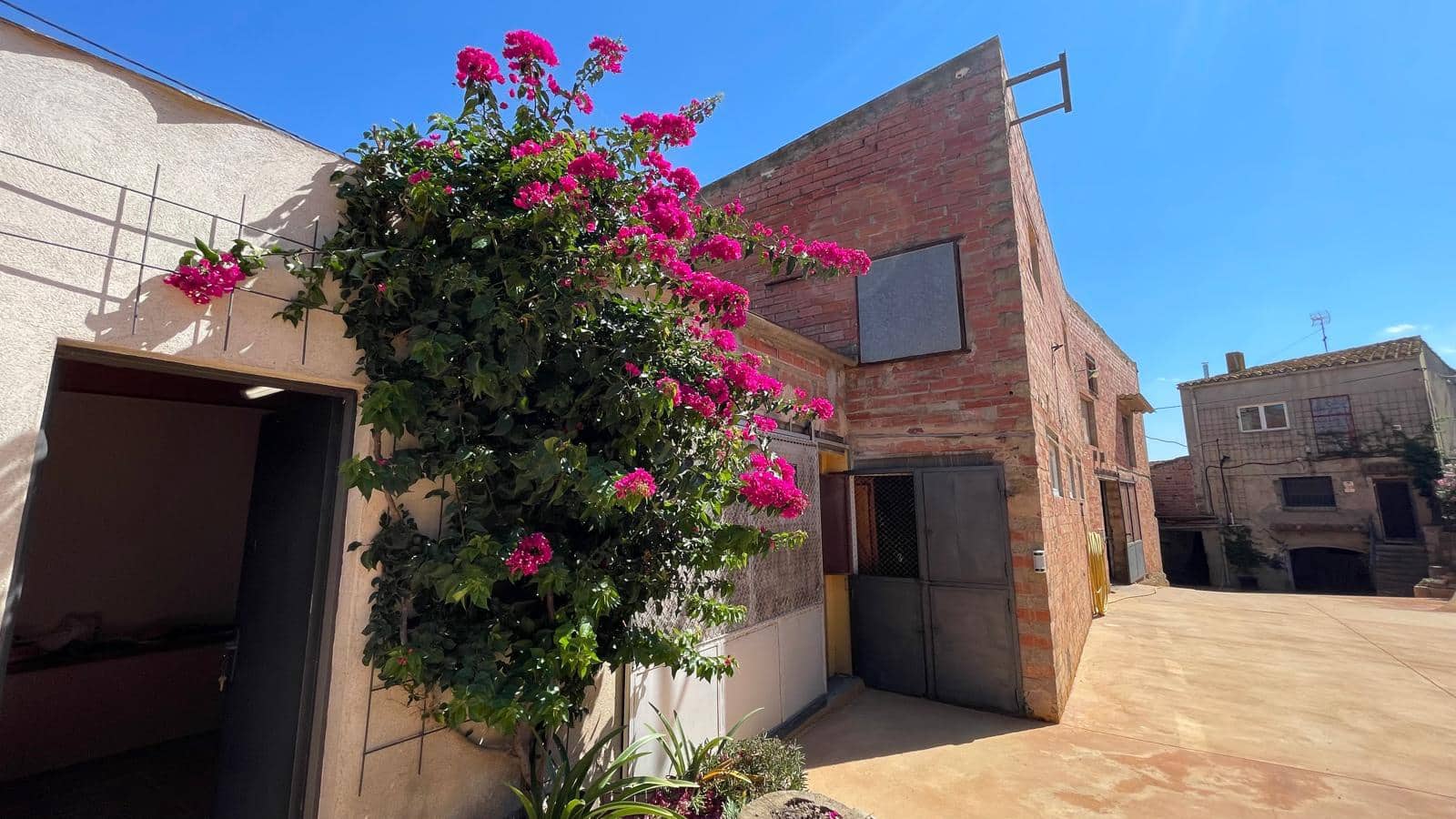 3 sovrum Finca/Hus på landet till salu i Cruilles Monells i Sant Sadurni de I'Heura med garage - 1 098 000 € (Ref: 9852210)