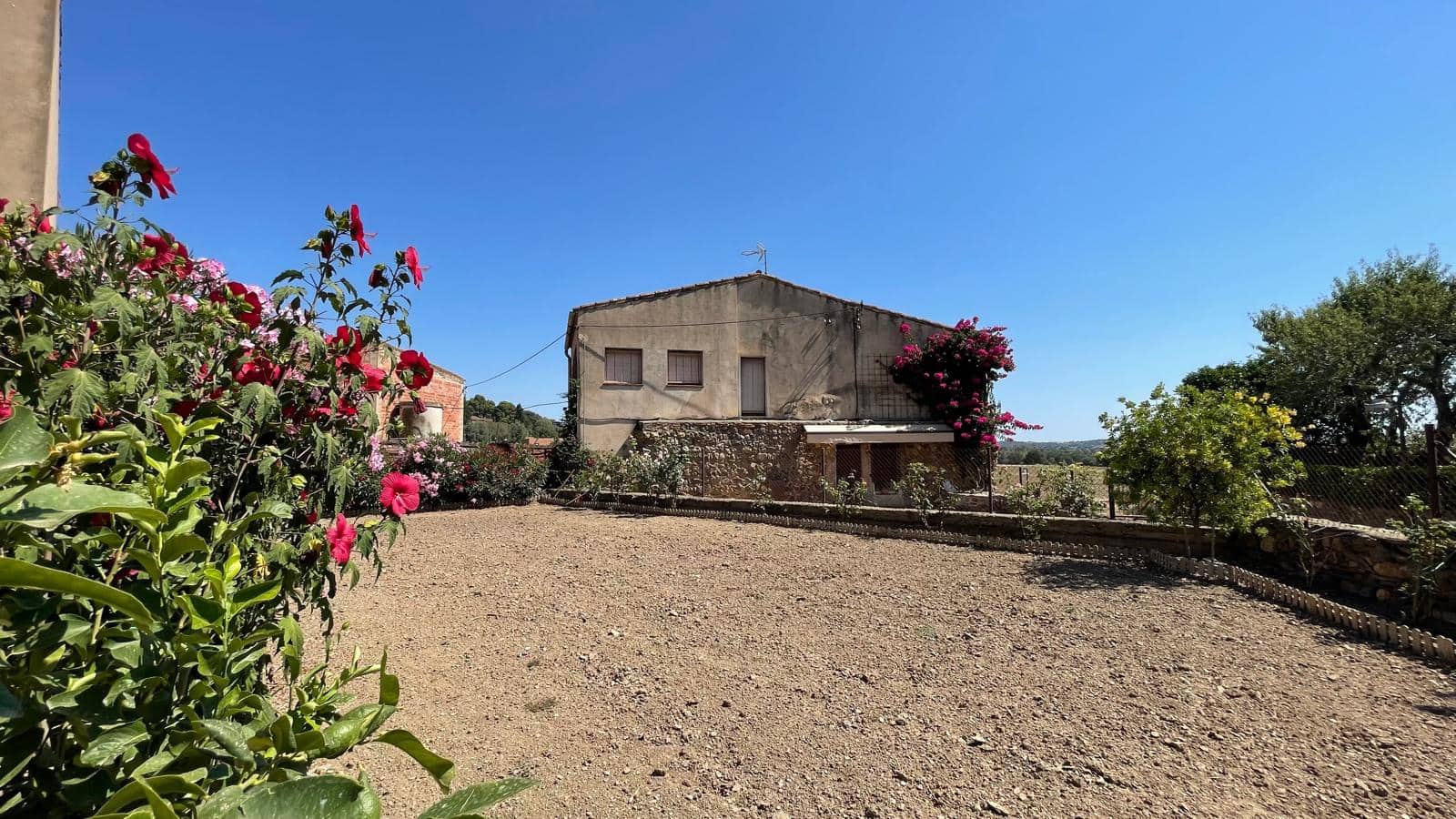 3 sovrum Finca/Hus på landet till salu i Cruilles Monells i Sant Sadurni de I'Heura med garage - 1 098 000 € (Ref: 9852210)