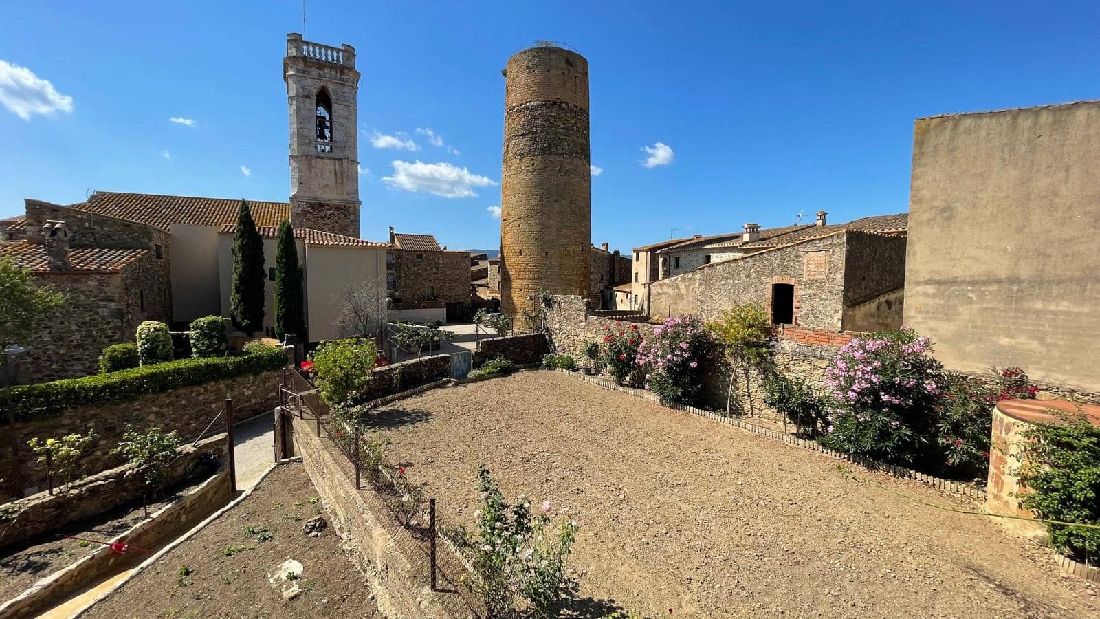 3 sovrum Finca/Hus på landet till salu i Cruilles Monells i Sant Sadurni de I'Heura med garage - 1 098 000 € (Ref: 9852210)