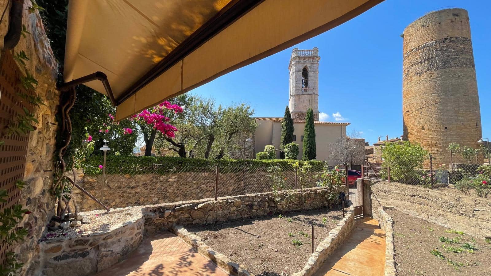 3 sovrum Finca/Hus på landet till salu i Cruilles Monells i Sant Sadurni de I'Heura med garage - 1 098 000 € (Ref: 9852210)