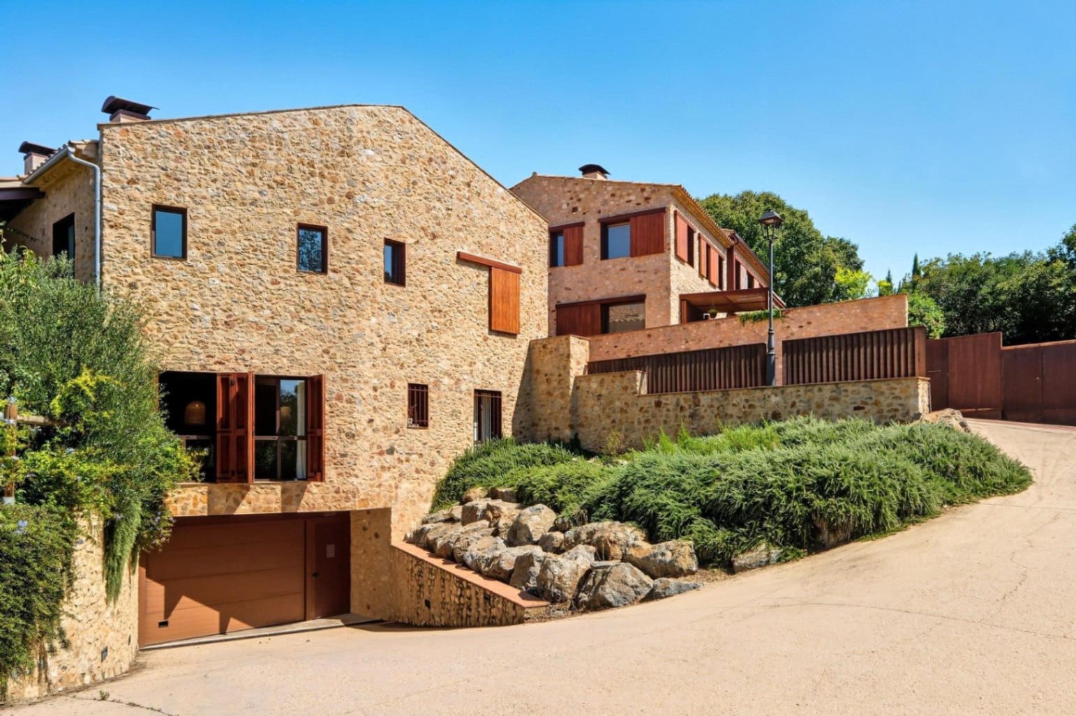 6 bedroom Finca/Country House for sale in Begur - € 1,090,000 (Ref: 9852212)