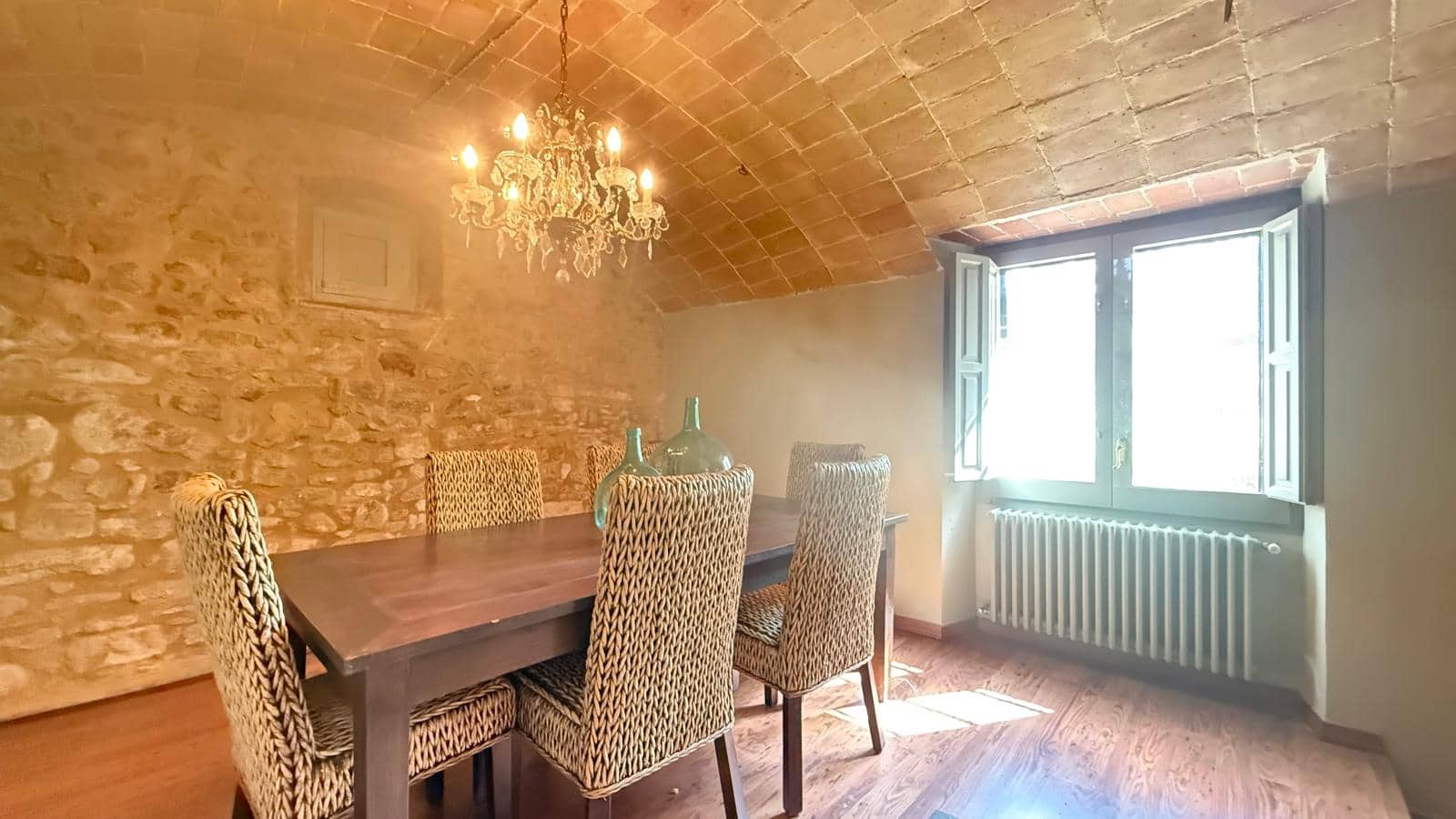 9 soveværelse Finca/Landehus til salg i Forallac med swimmingpool garage - € 2.650.000 (Ref: 9852213)