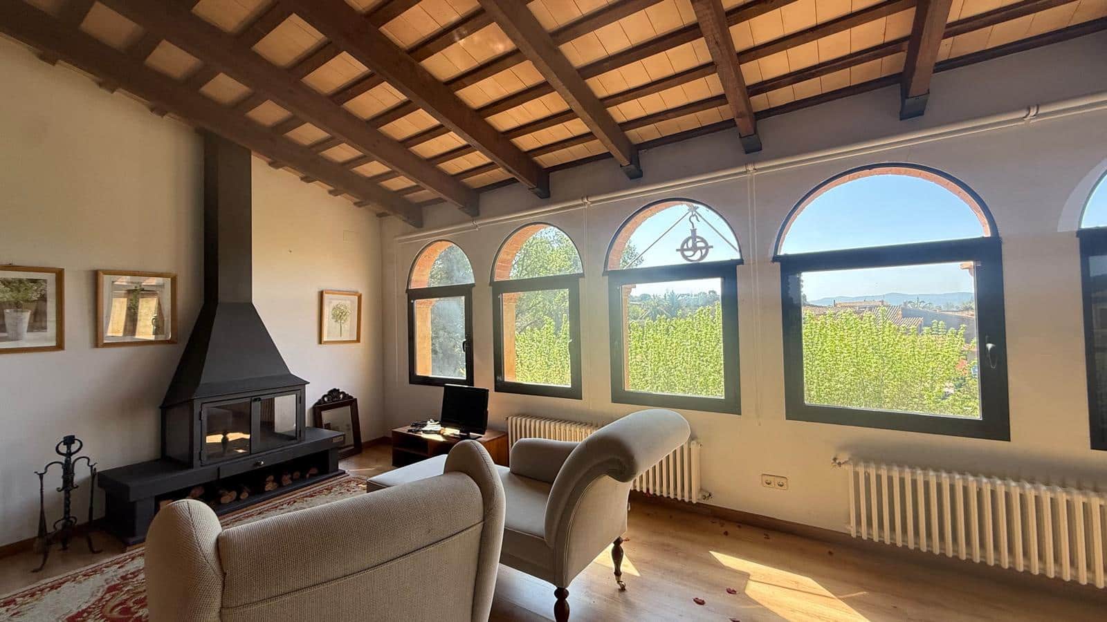 9 soveværelse Finca/Landehus til salg i Forallac med swimmingpool garage - € 2.650.000 (Ref: 9852213)