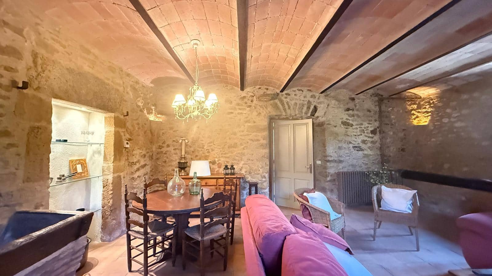 9 soveværelse Finca/Landehus til salg i Forallac med swimmingpool garage - € 2.650.000 (Ref: 9852213)
