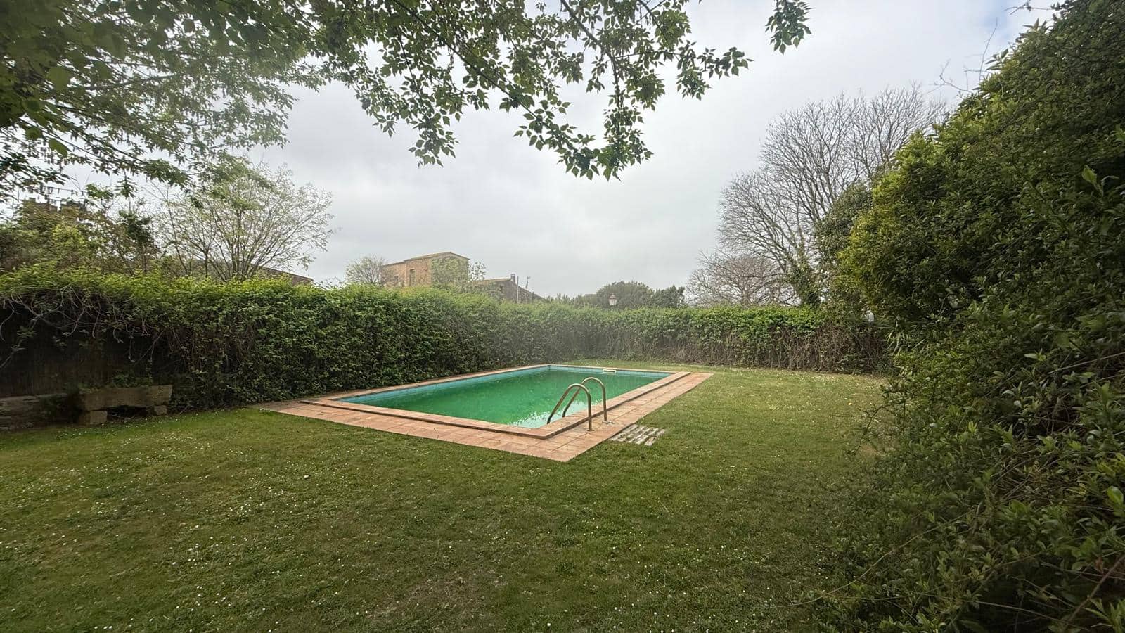 9 soveværelse Finca/Landehus til salg i Forallac med swimmingpool garage - € 2.650.000 (Ref: 9852213)