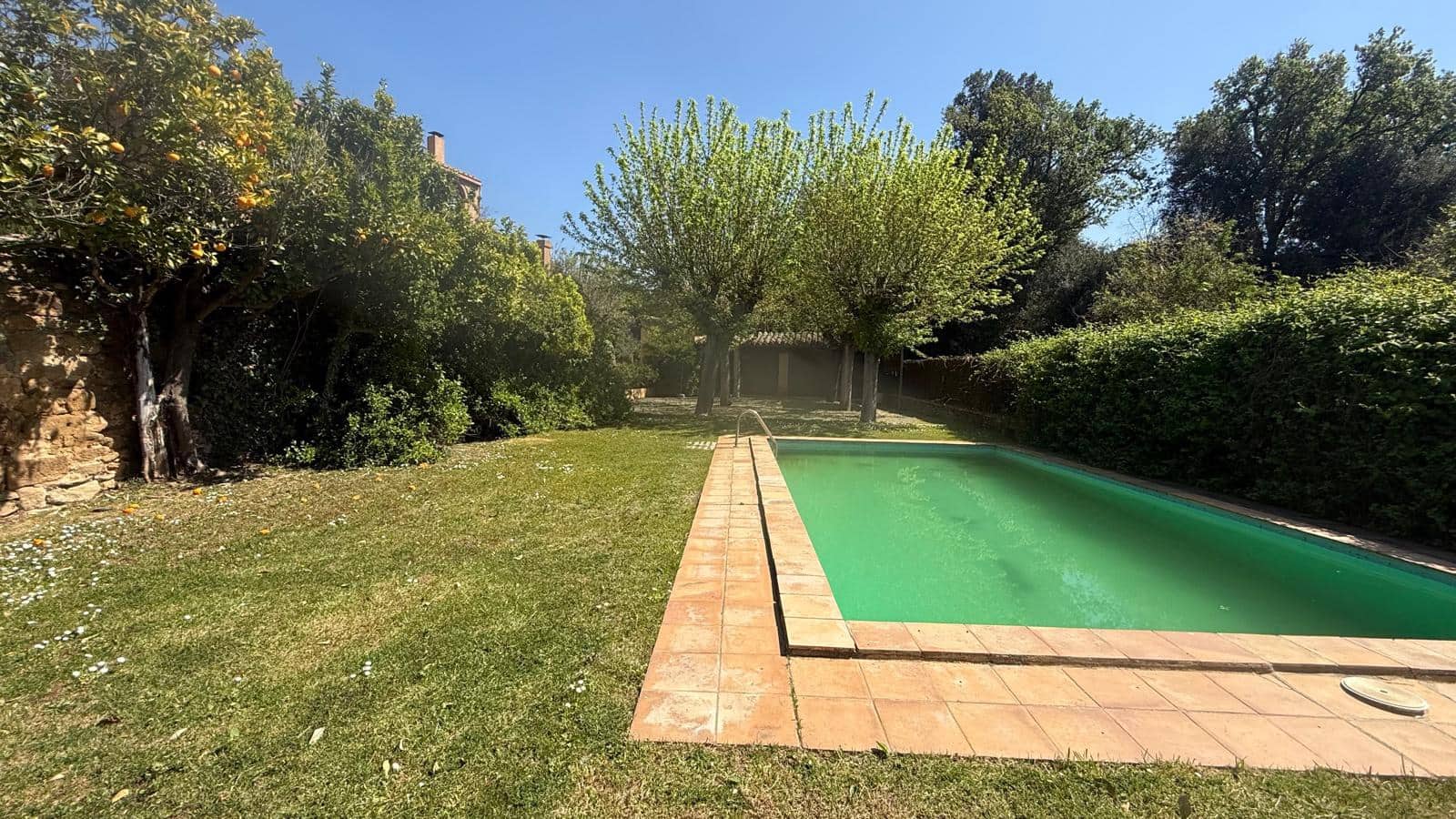 9 soveværelse Finca/Landehus til salg i Forallac med swimmingpool garage - € 2.650.000 (Ref: 9852213)