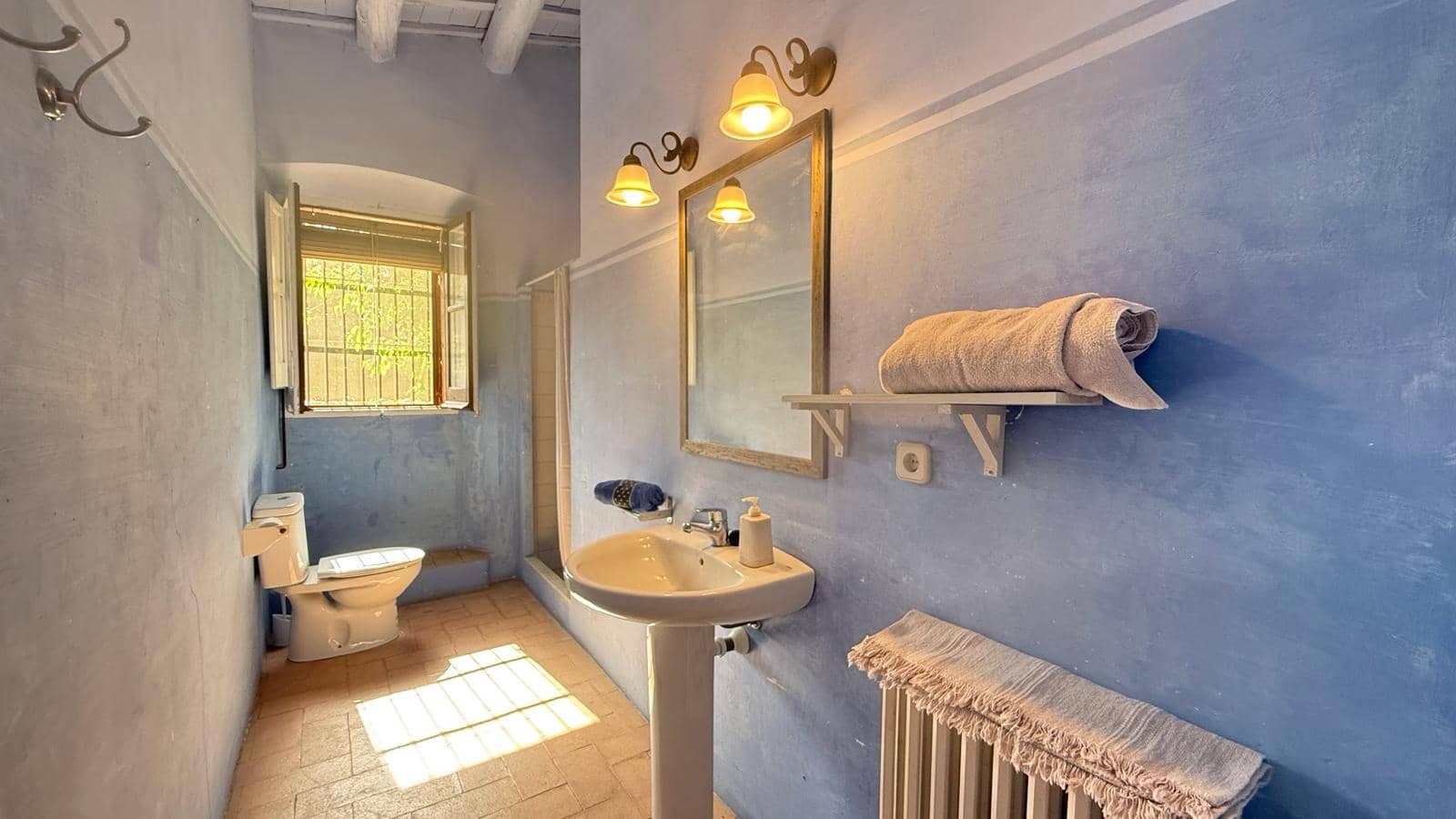 8 soveværelse Finca/Landehus til salg i Forallac med swimmingpool garage - € 2.650.000 (Ref: 9852213)