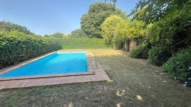 8 chambre Finca/Maison de Campagne à vendre à Forallac avec piscine garage - 2 650 000 € (Ref: 9852213)