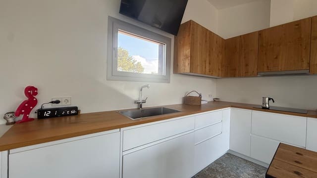2 soveværelse Byhus til salg i Begur med garage - € 395.000 (Ref: 9852215)