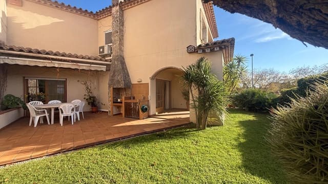 4 soverom Kjedet enebolig til salgs i Palafrugell - € 528 000 (Ref: 9852216)