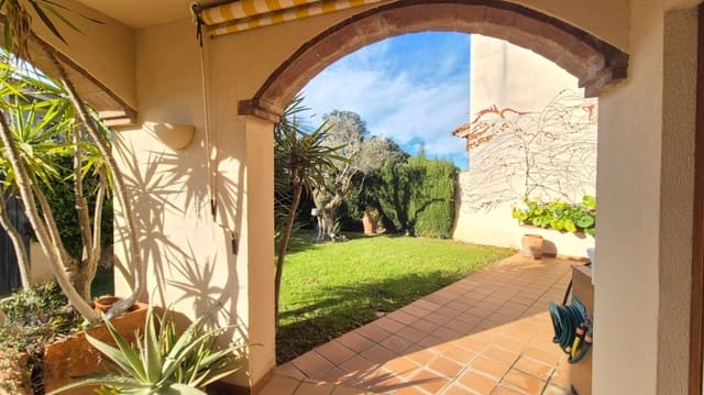 4 soverom Kjedet enebolig til salgs i Palafrugell - € 528 000 (Ref: 9852216)