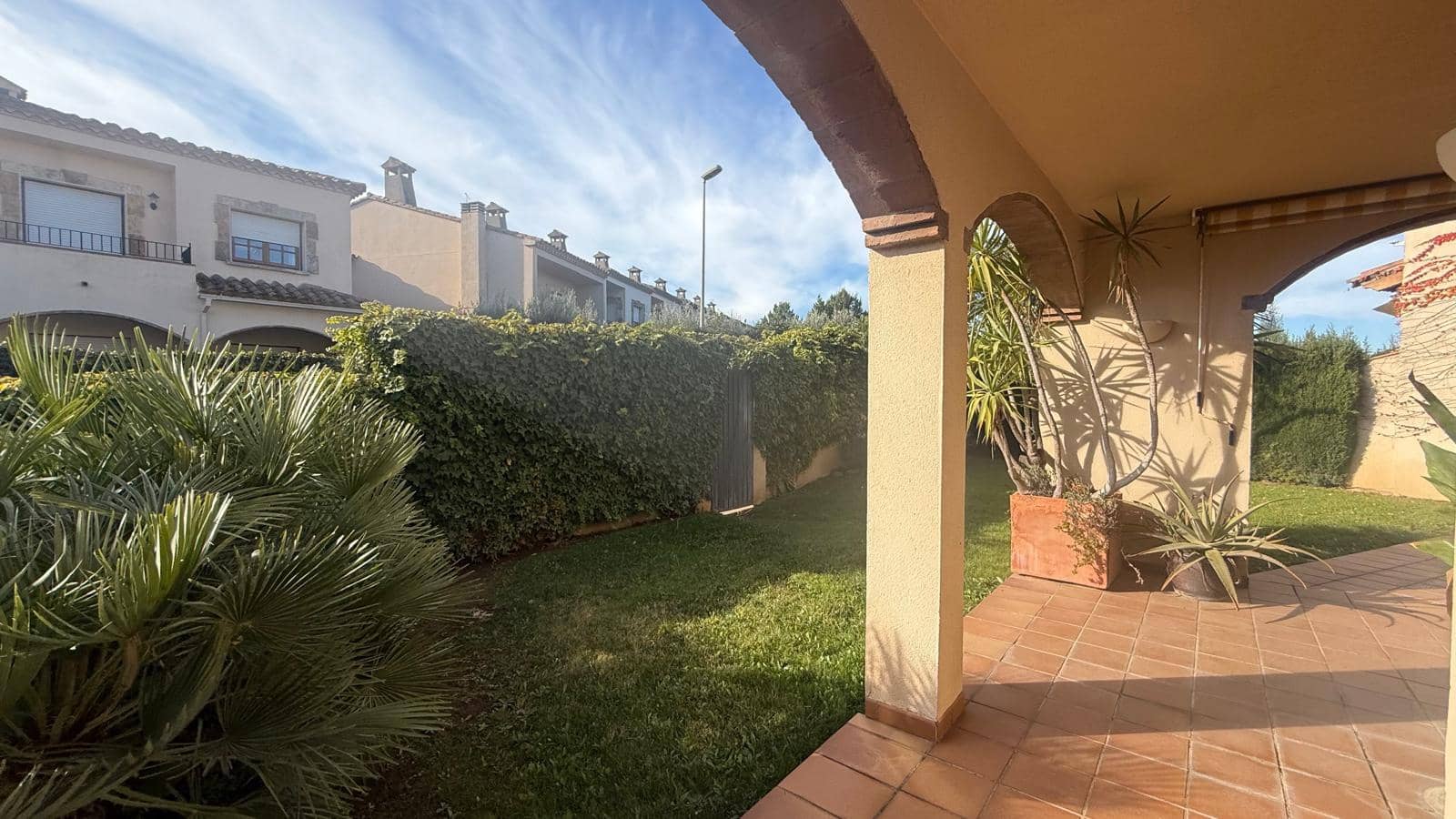 Pareado de 4 habitaciones en Palafrugell en venta - 528.000 € (Ref: 9852216)