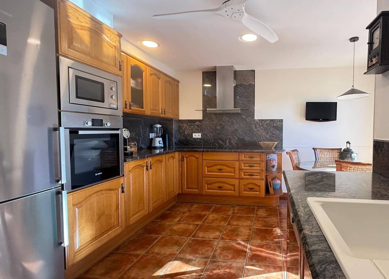 Pareado de 4 habitaciones en Palafrugell en venta con piscina garaje - 580.000 € (Ref: 9852217)
