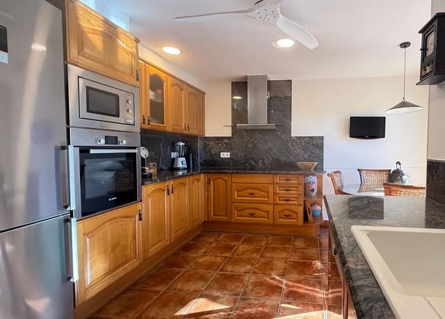 Pareado de 4 habitaciones en Palafrugell en venta con piscina garaje - 580.000 € (Ref: 9852217)