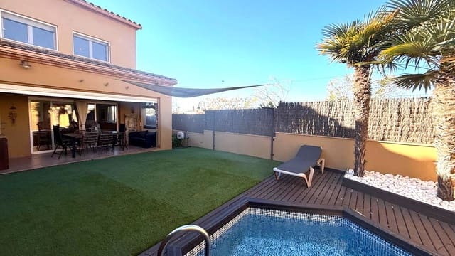 Pareado de 4 habitaciones en Palafrugell en venta con piscina garaje - 580.000 € (Ref: 9852217)