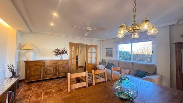 Pareado de 4 habitaciones en Palafrugell en venta con piscina garaje - 580.000 € (Ref: 9852217)