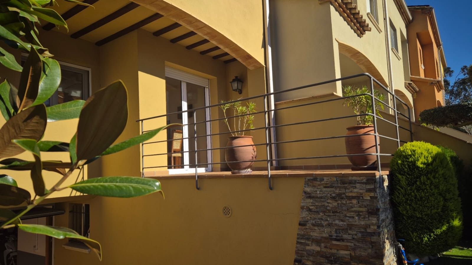 Pareado de 4 habitaciones en Palafrugell en venta con piscina garaje - 580.000 € (Ref: 9852217)