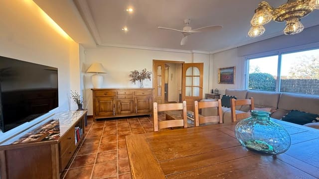 Pareado de 4 habitaciones en Palafrugell en venta con piscina garaje - 580.000 € (Ref: 9852217)