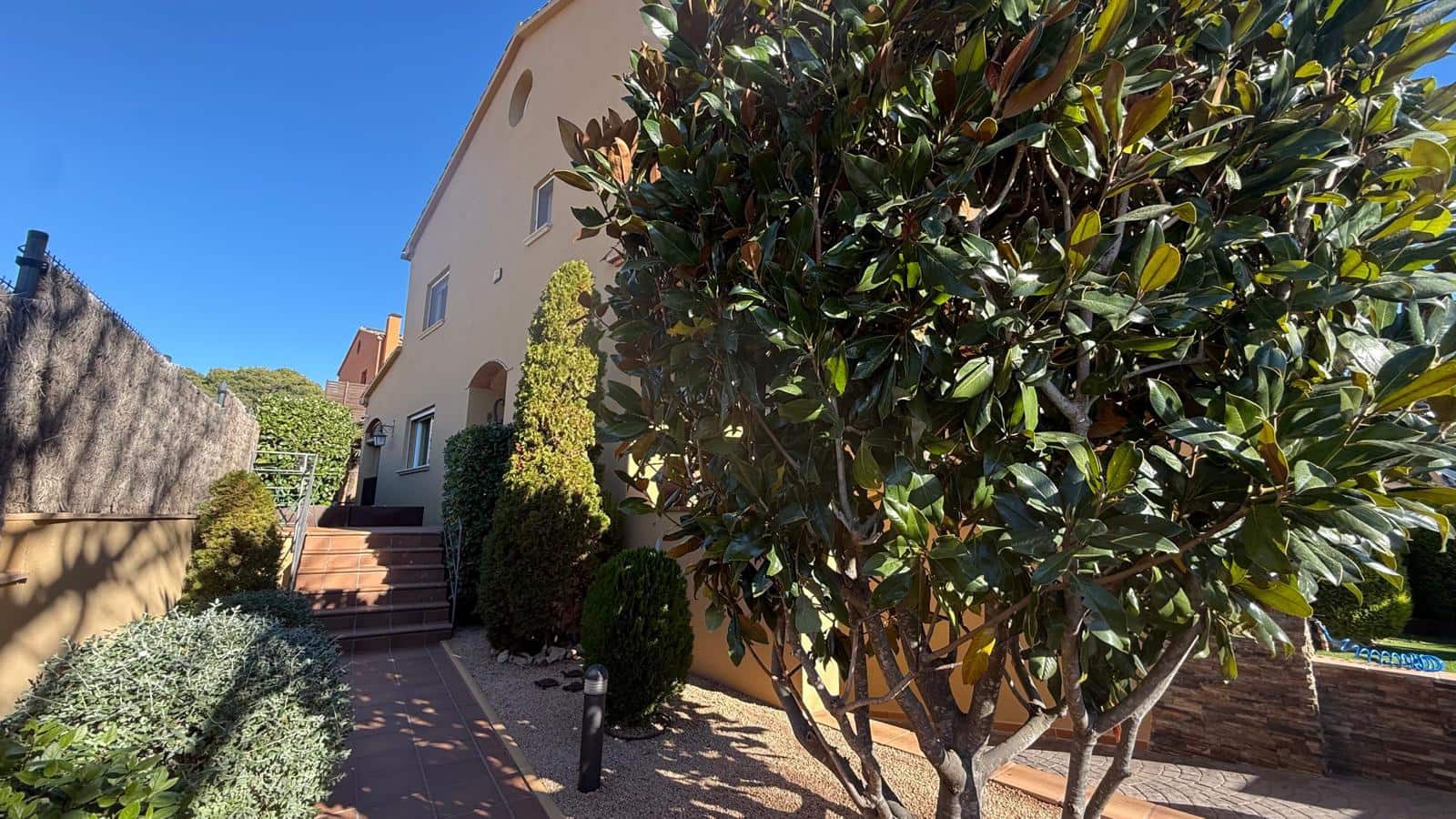 Pareado de 4 habitaciones en Palafrugell en venta con piscina garaje - 580.000 € (Ref: 9852217)