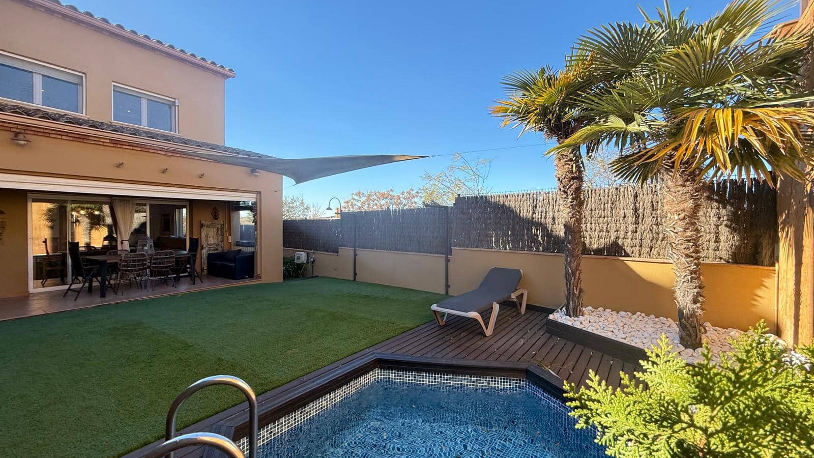 Pareado de 4 habitaciones en Palafrugell en venta con piscina garaje - 580.000 € (Ref: 9852217)