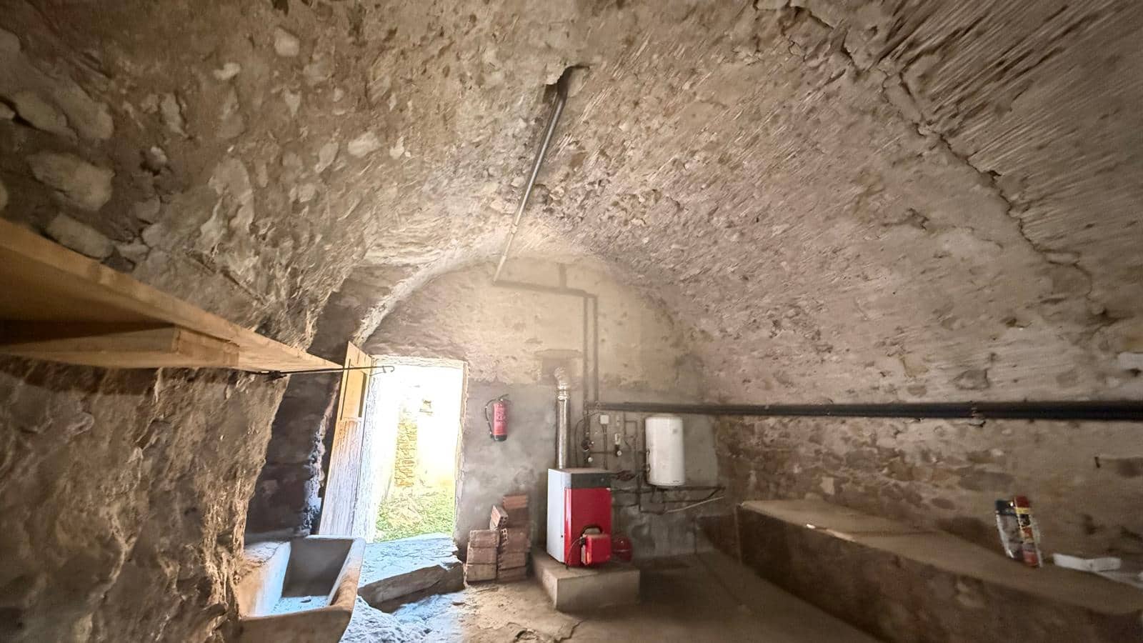 5 soveværelse Byhus til salg i Jafre - € 565.000 (Ref: 9852219)